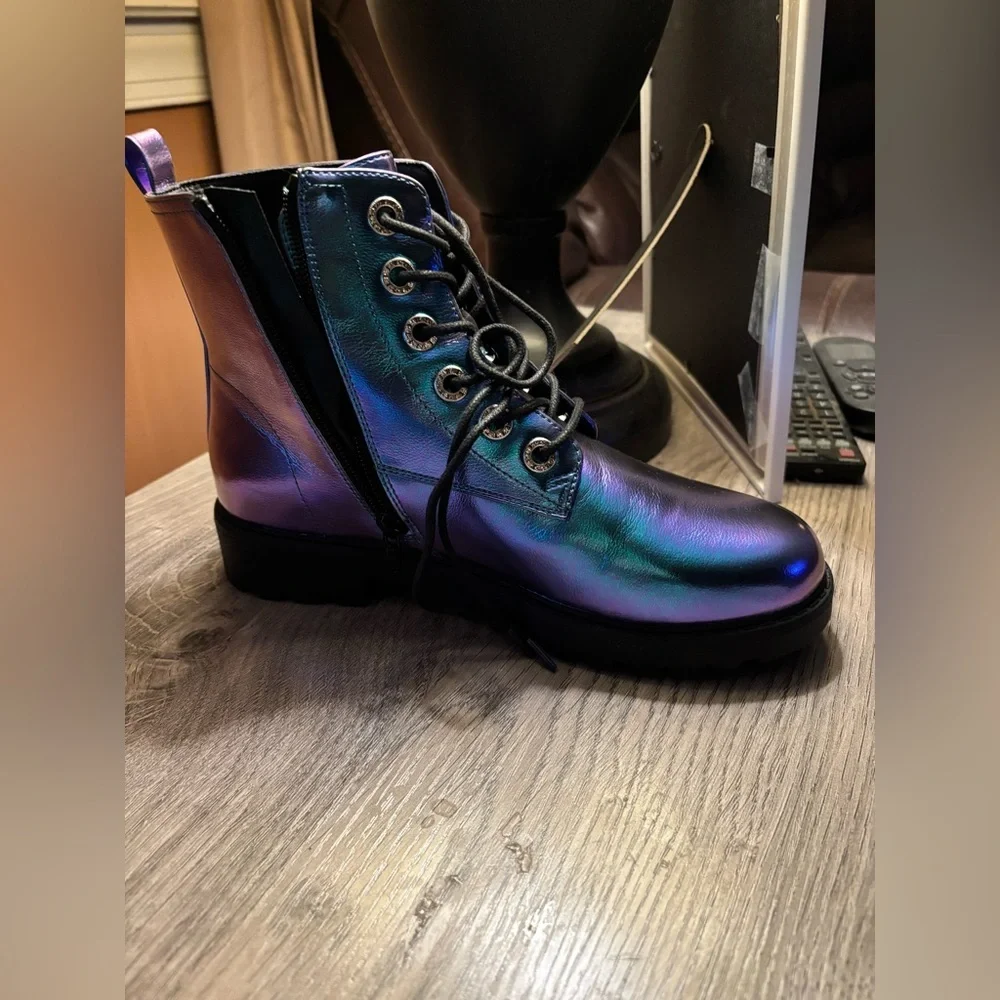 Girls Sonoma Goods for Life Shimmering Lace-Up Combat Boots size 5 NWT